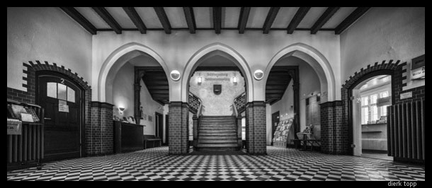 Entrance to city hall, Reinfeld, Germany -- Shift of three images, landscape; one center, shift left, shift right; HDR | Dierk Topp