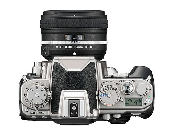 Nikon Df Silver -- Top