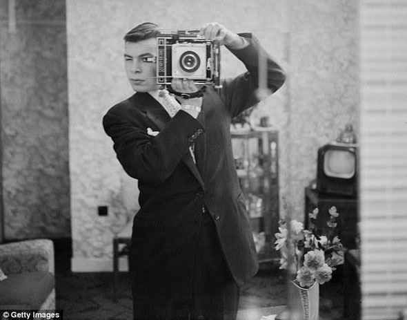 A 1948 selfie from a Fox movie studio photographer.