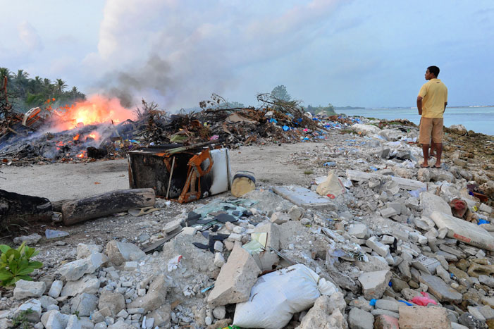 Waste management -- Huraa, Maldives | Nikon Df with Zeiss 28mm F2 / Daniel Kestenholz